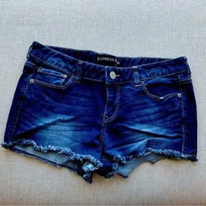 Express dark blue jean shorts sz. 8